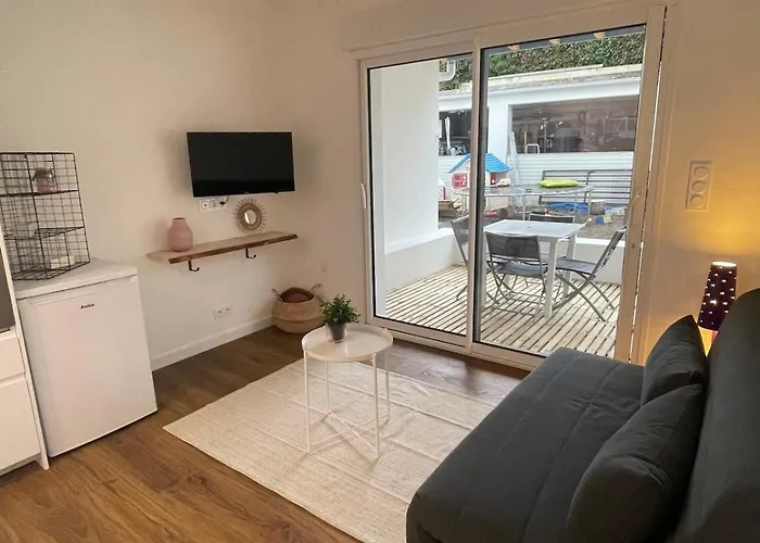 Charming Brand New *